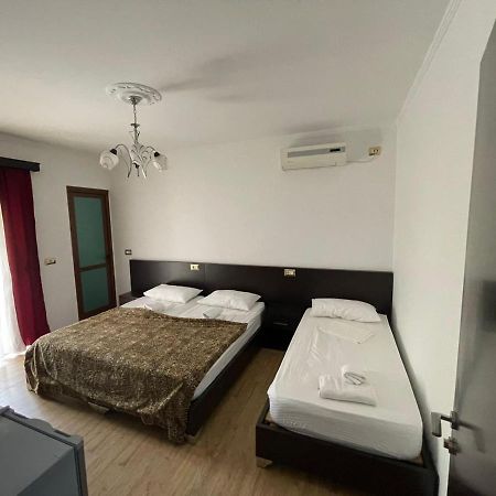 Centre Hotel Berat Exterior foto