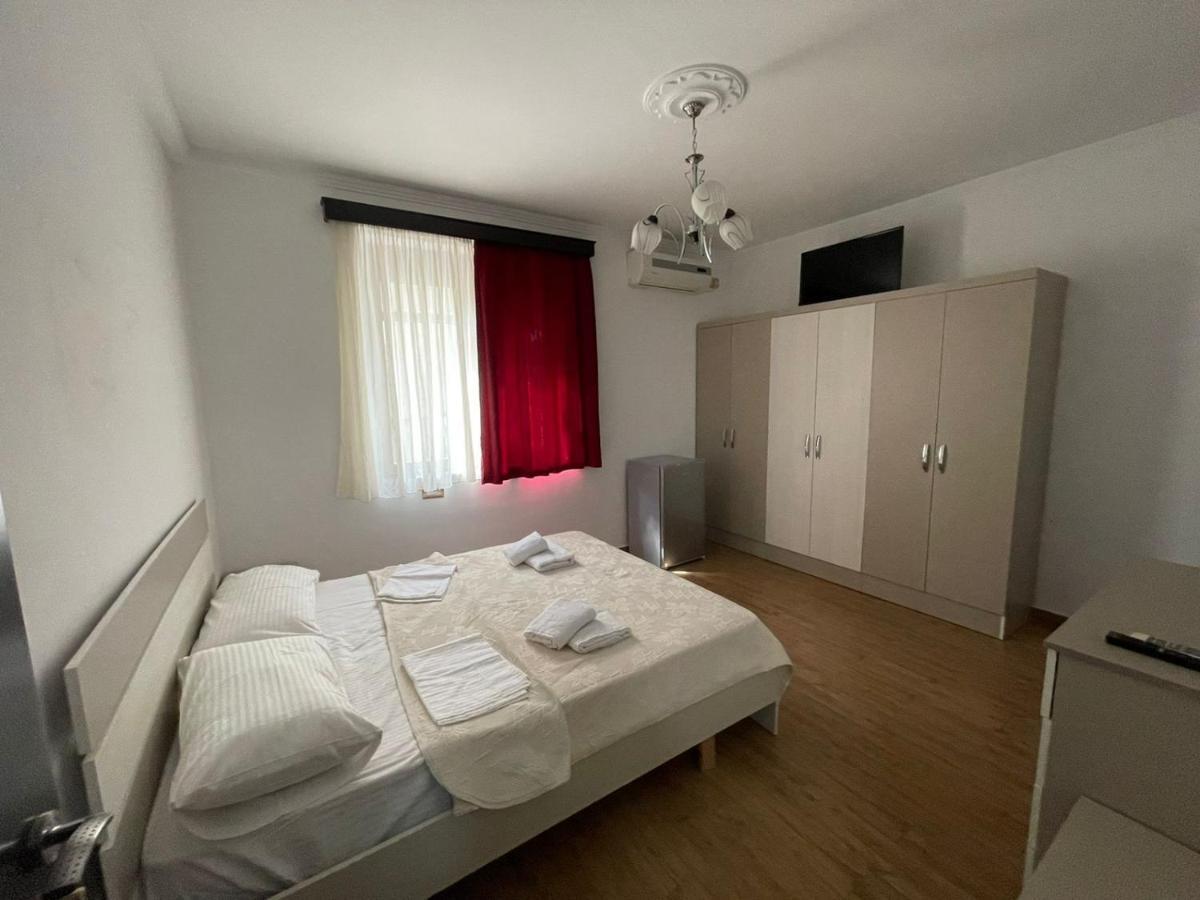 Centre Hotel Berat Exterior foto