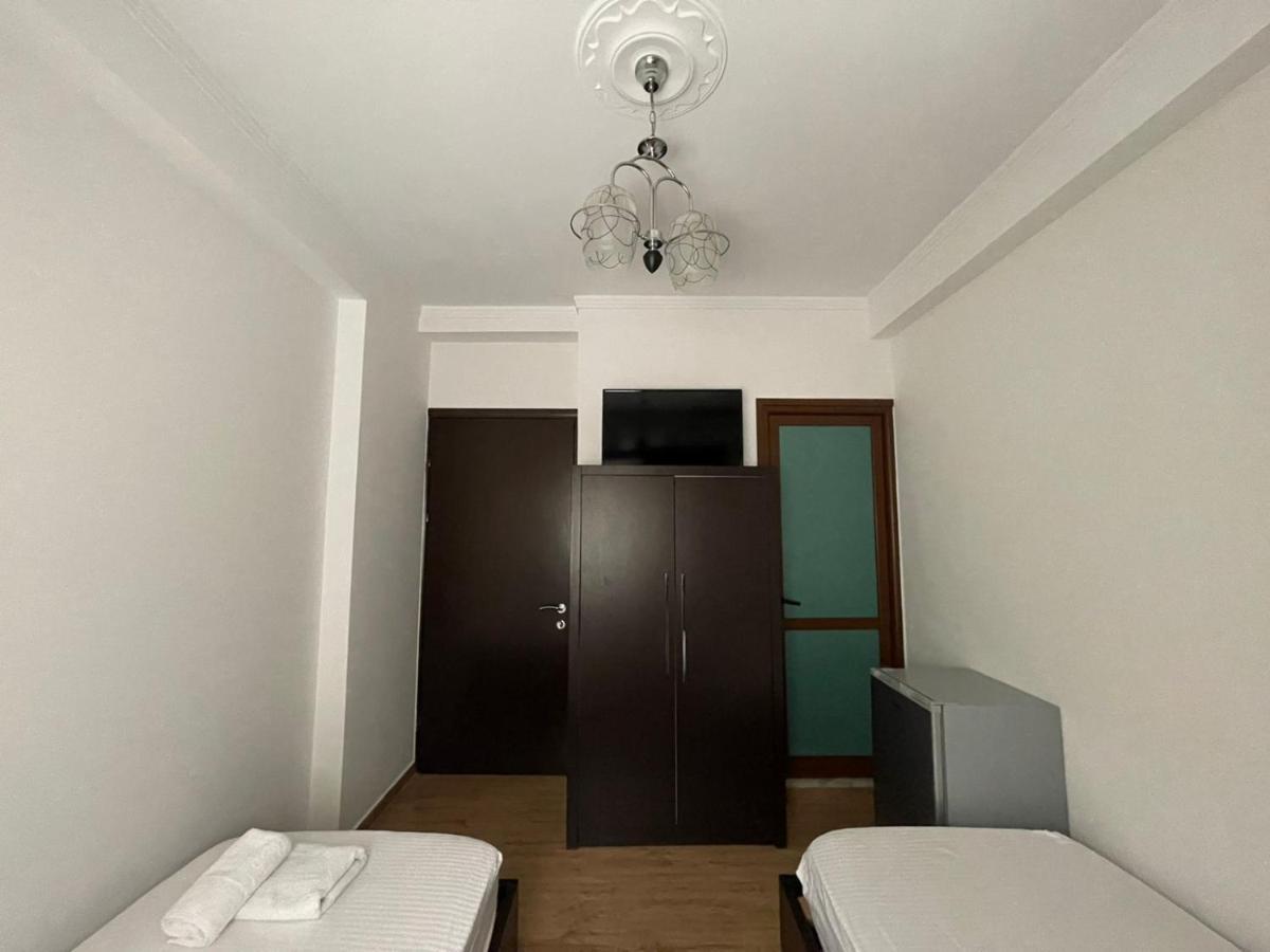 Centre Hotel Berat Exterior foto